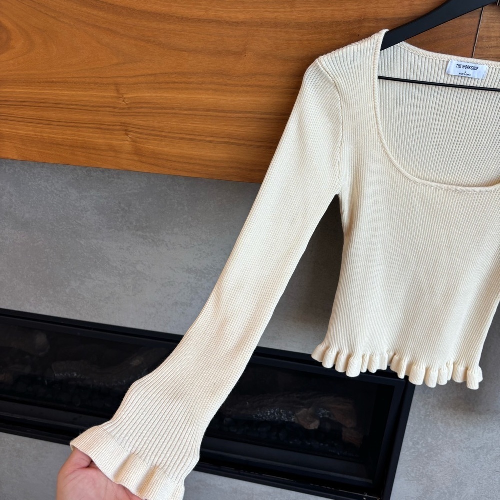 NWOT The Workshop Ruffled‎ Ribbed Knit Top, Size L - Picture 6 of 12